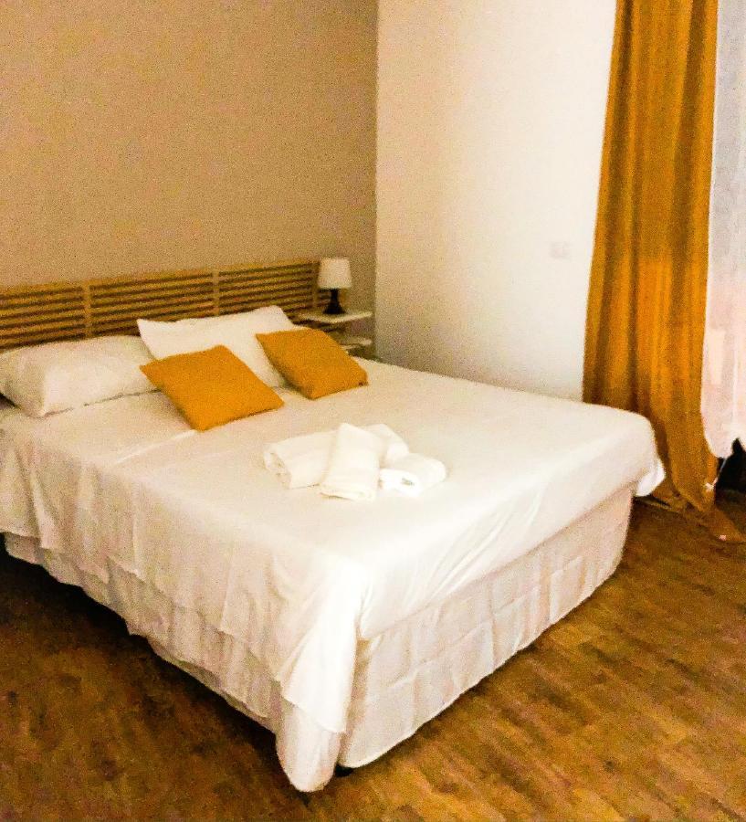 Napoli Central Station Deluxe Bed and Breakfast Esterno foto