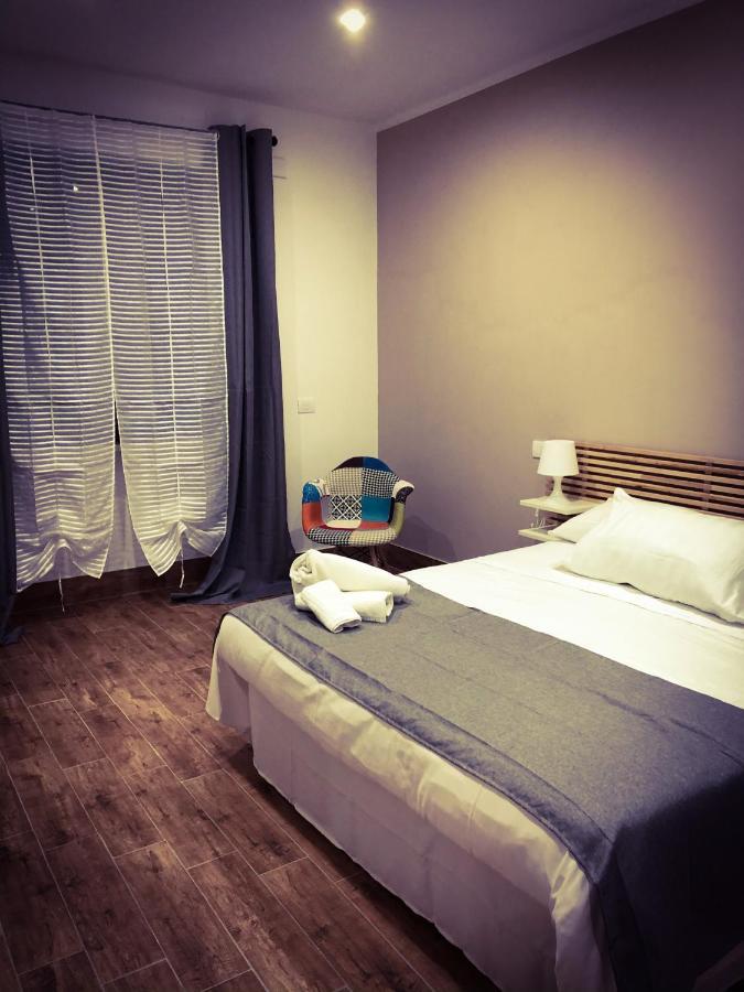 Napoli Central Station Deluxe Bed and Breakfast Esterno foto